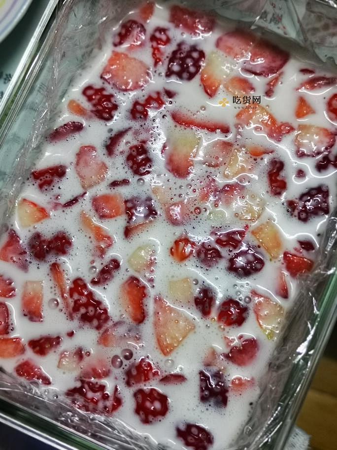 美炸天的红颜椰奶冻（草莓椰奶冻）的做法 步骤4