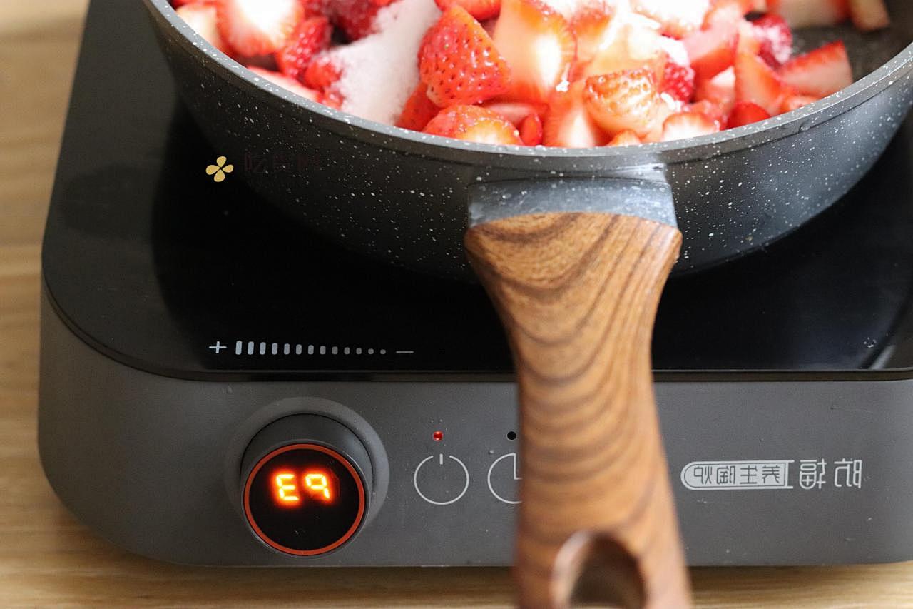 草莓|做成草莓酱再什么季节都可以吃了的做法 步骤4