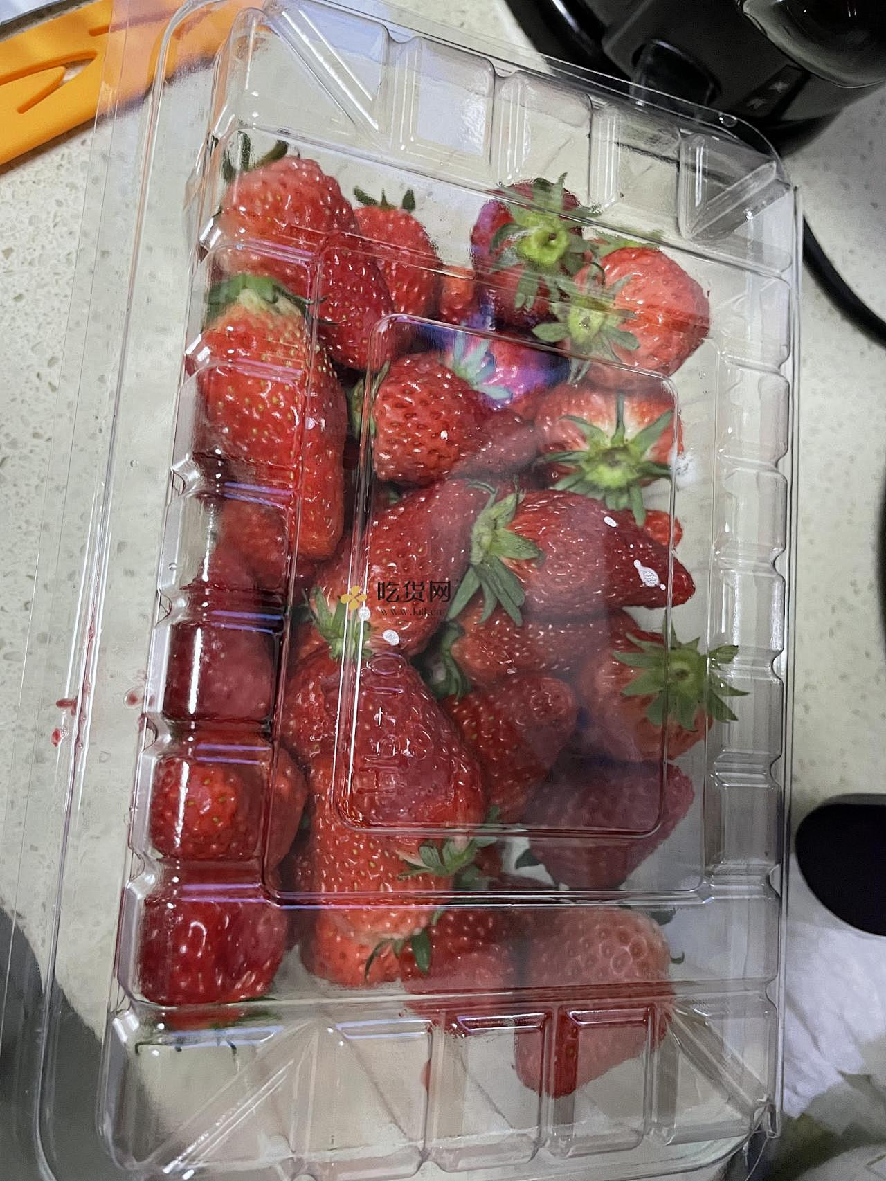 草莓酱（赤藓糖醇）的做法 步骤1