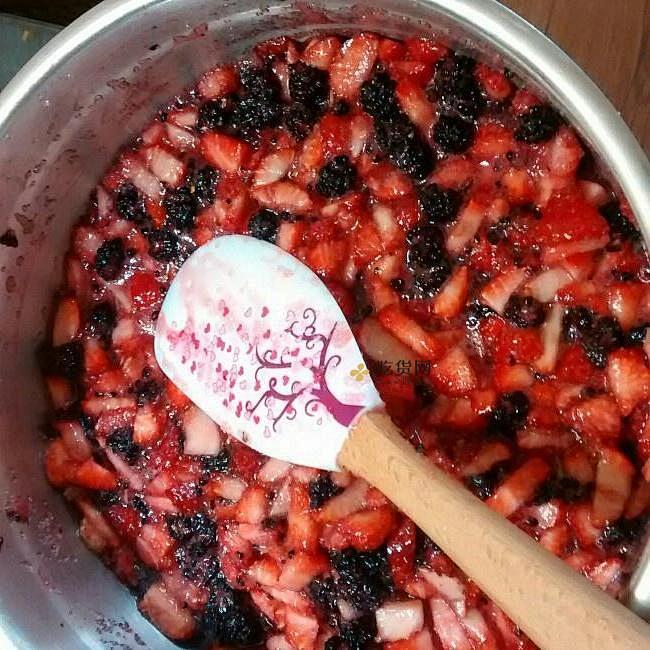 桑葚草莓果酱的做法 步骤7
