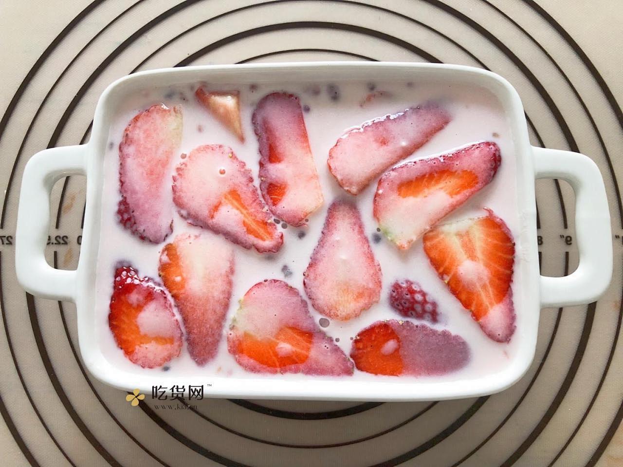 ?好吃不长胖❗️入口即化的覆盆子草莓布丁❗️的做法 步骤11
