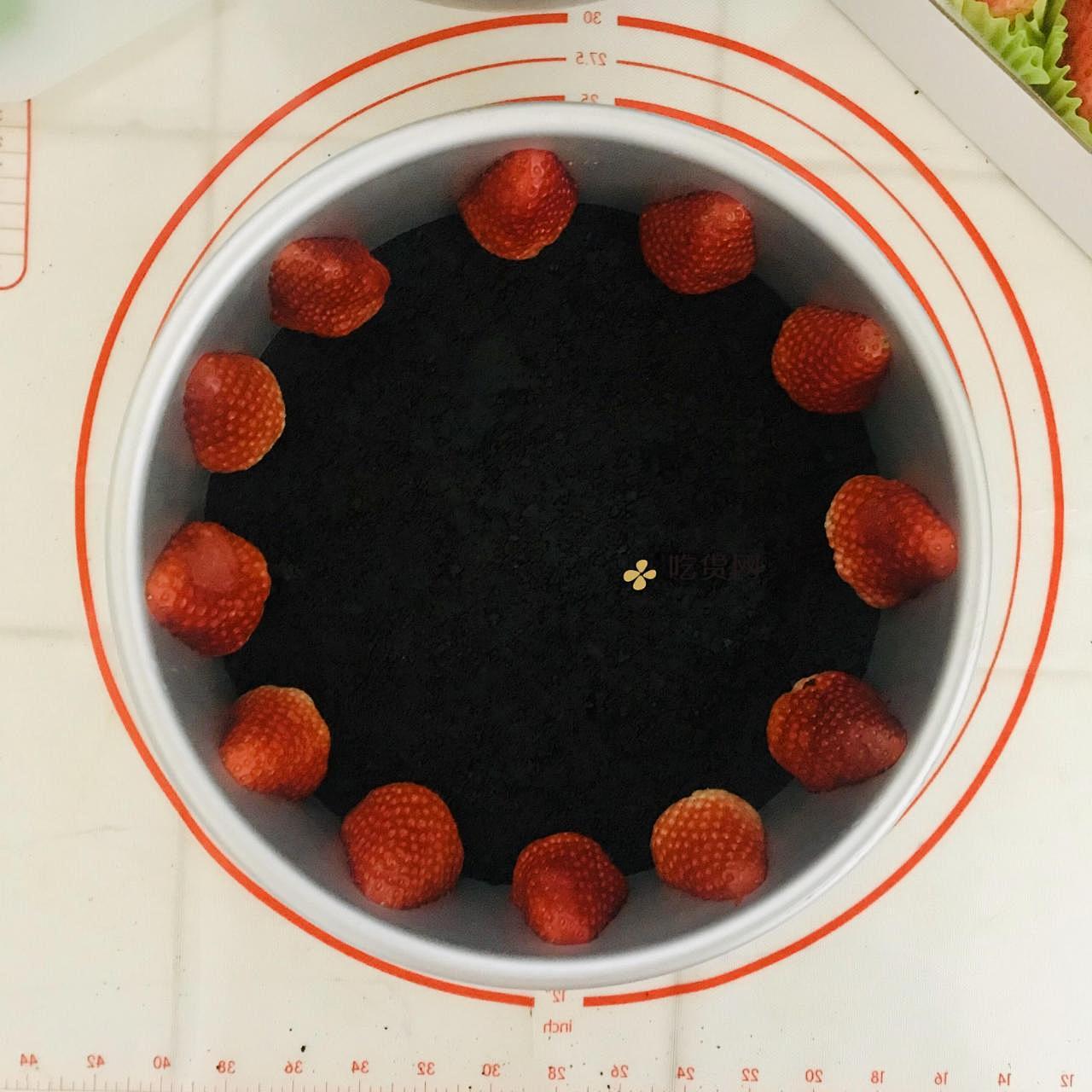 30分钟草莓慕斯的做法 步骤2