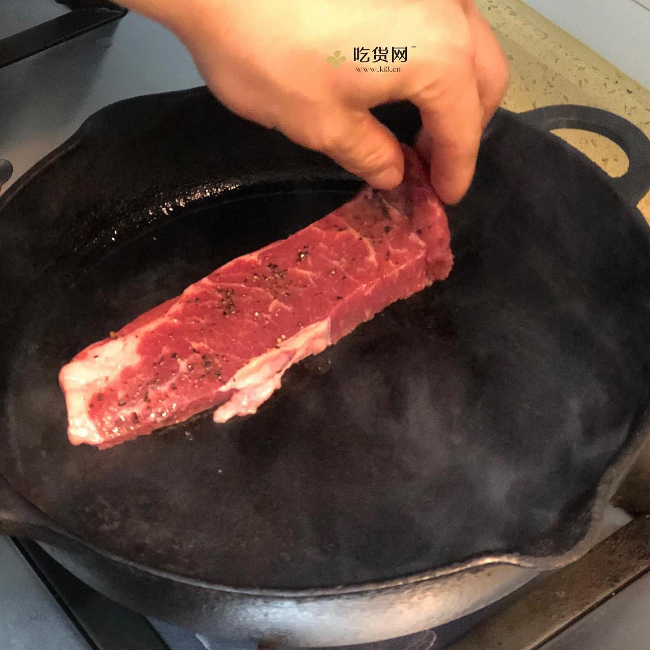 原汁原味煎牛排（简单经典的做法）的做法 步骤4