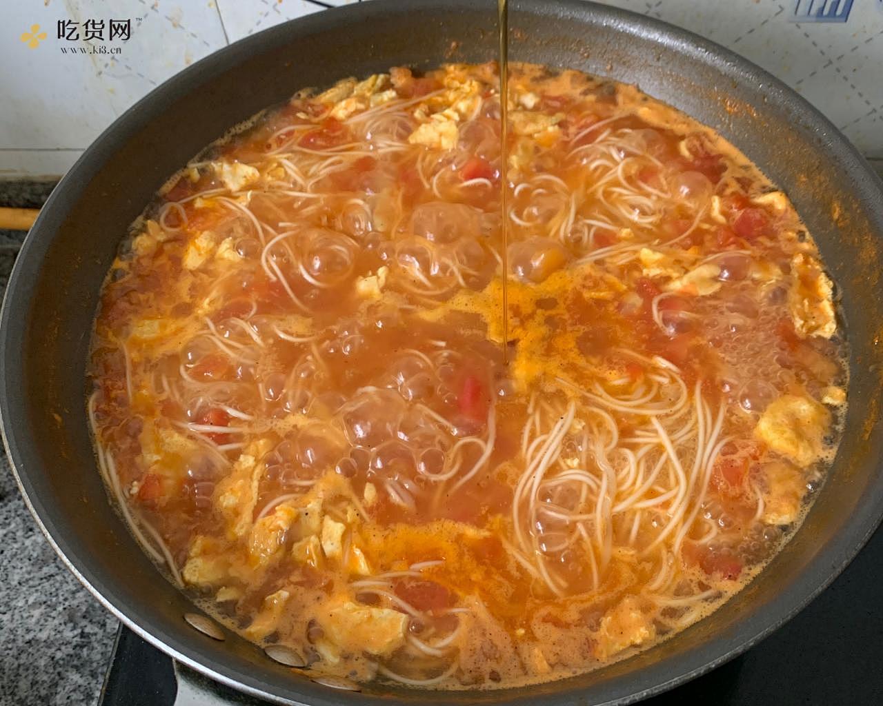 汤都要喝光的西红柿鸡蛋面的做法 步骤9
