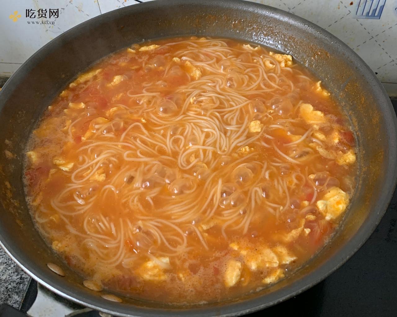 汤都要喝光的西红柿鸡蛋面的做法 步骤10