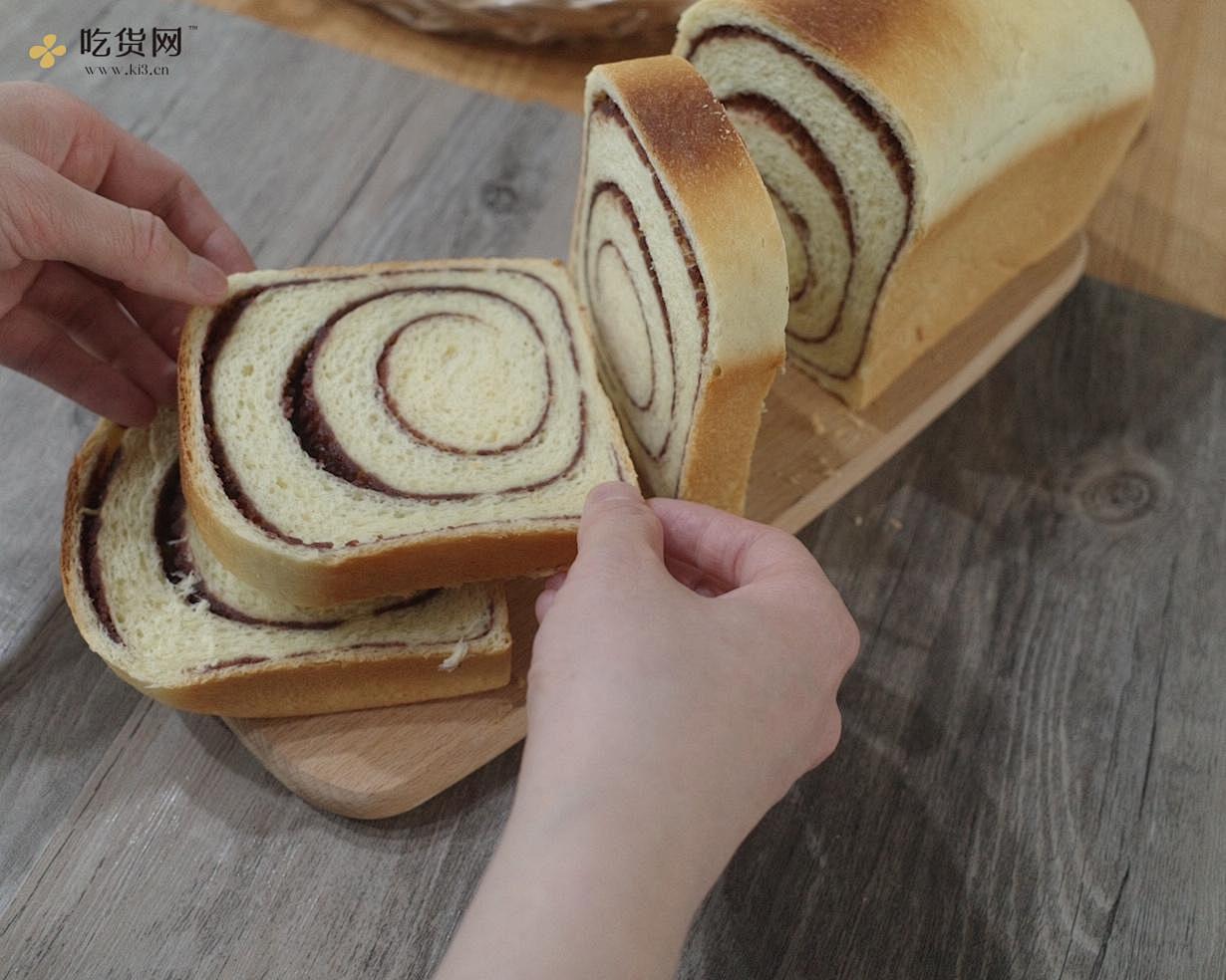 北海道红豆沙漩涡吐司?超完美漩涡整形法 无黄油豆沙面包的做法 步骤11