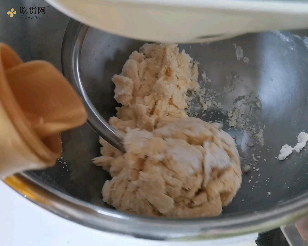 奶香开花大馒头（中式面包）的做法 步骤2
