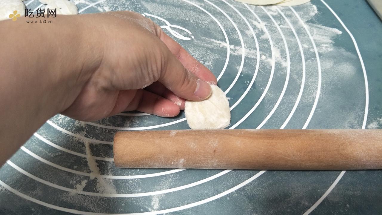 手工揉面三分钟，又韧又薄又好包的饺子皮的做法 步骤29