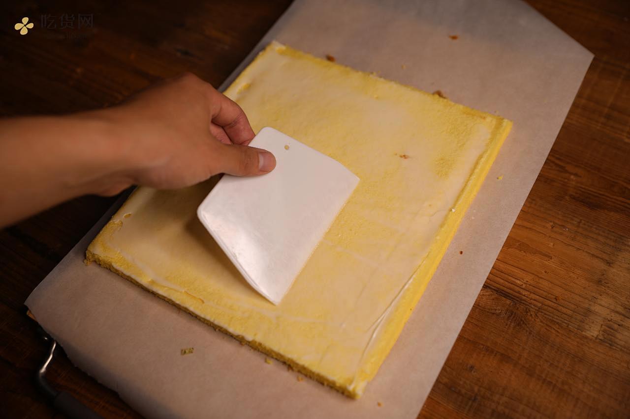美味肉松卷-简单不开裂，零失误的蛋糕卷的做法 步骤22