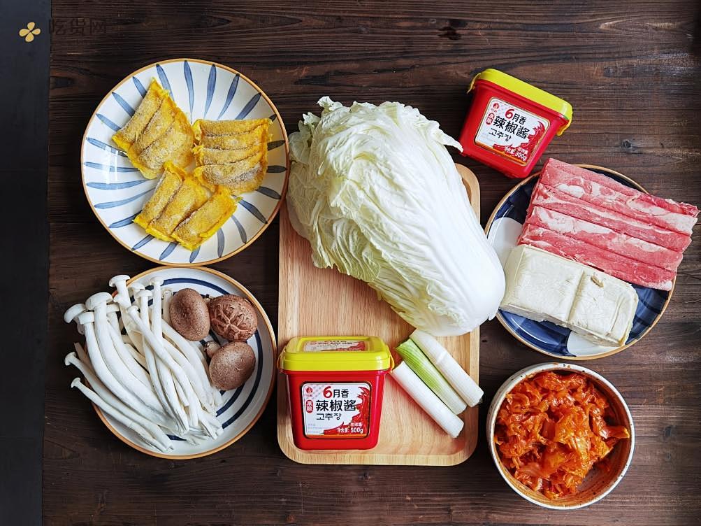 超浓郁的韩式辣白菜豆腐汤‼️冬日治愈美食的做法 步骤1
