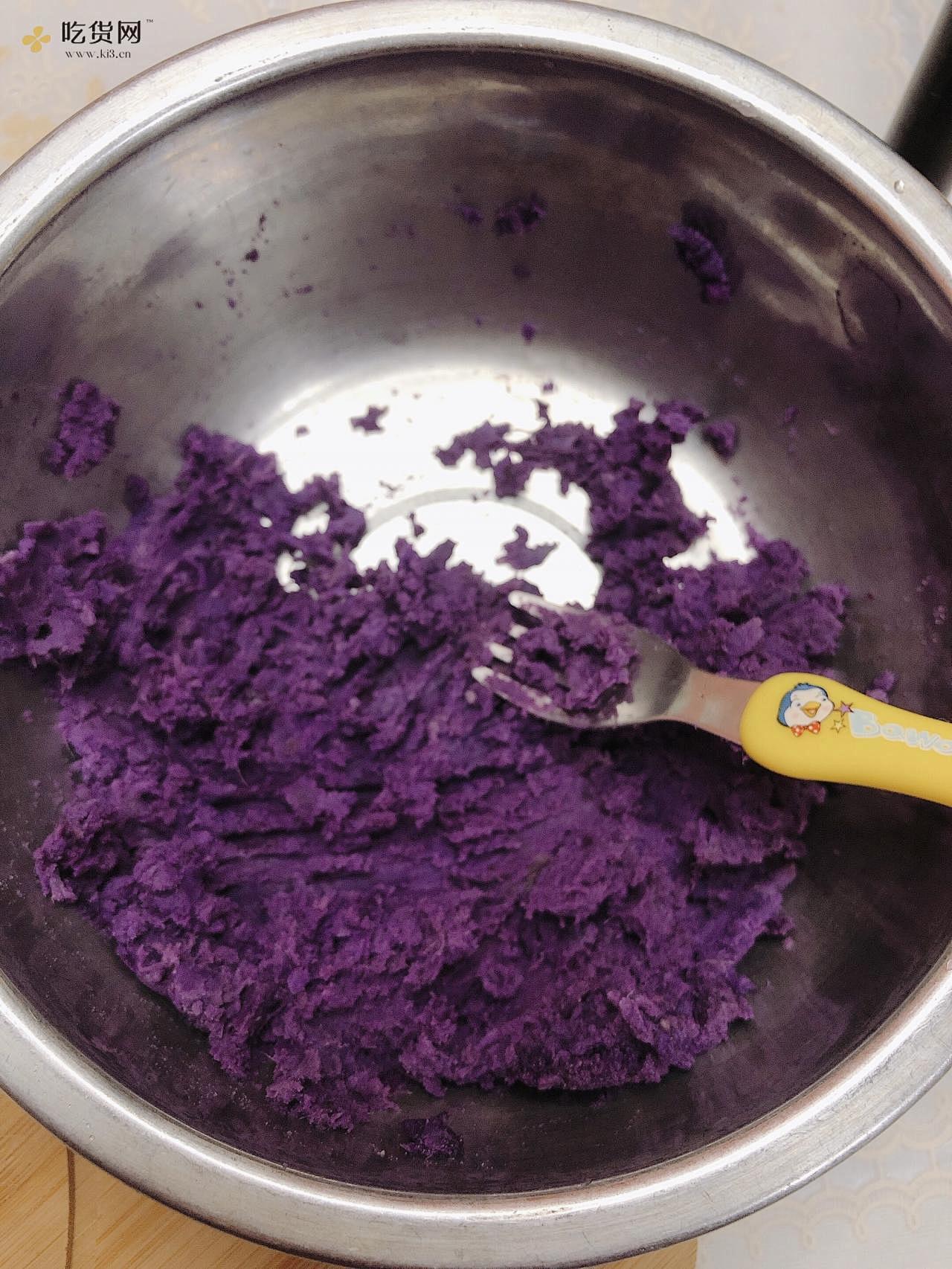 手抓饼的多样吃法，紫薯扭扭酥的做法 步骤2