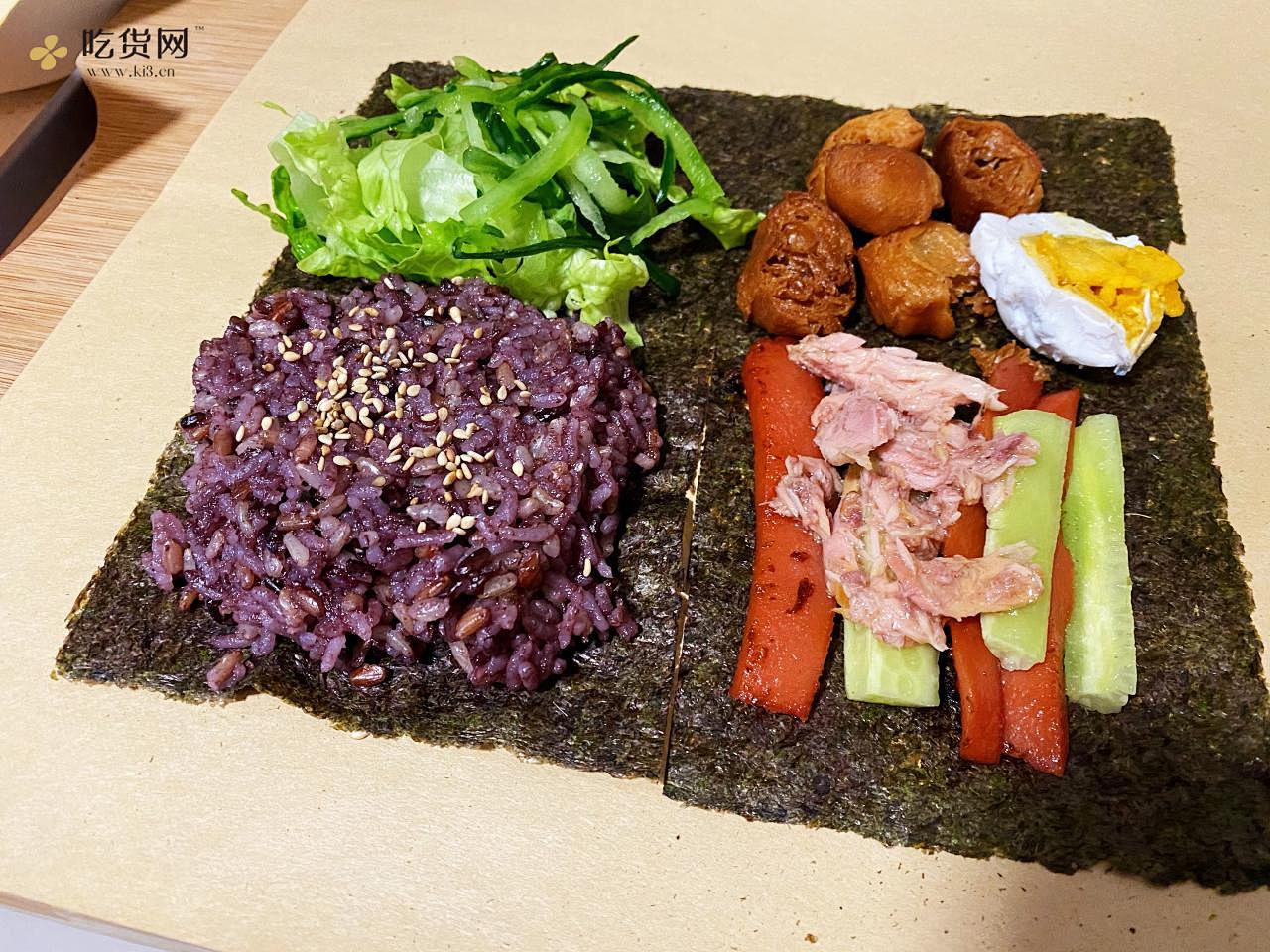 五彩斑斓紫米饭团的做法 步骤6