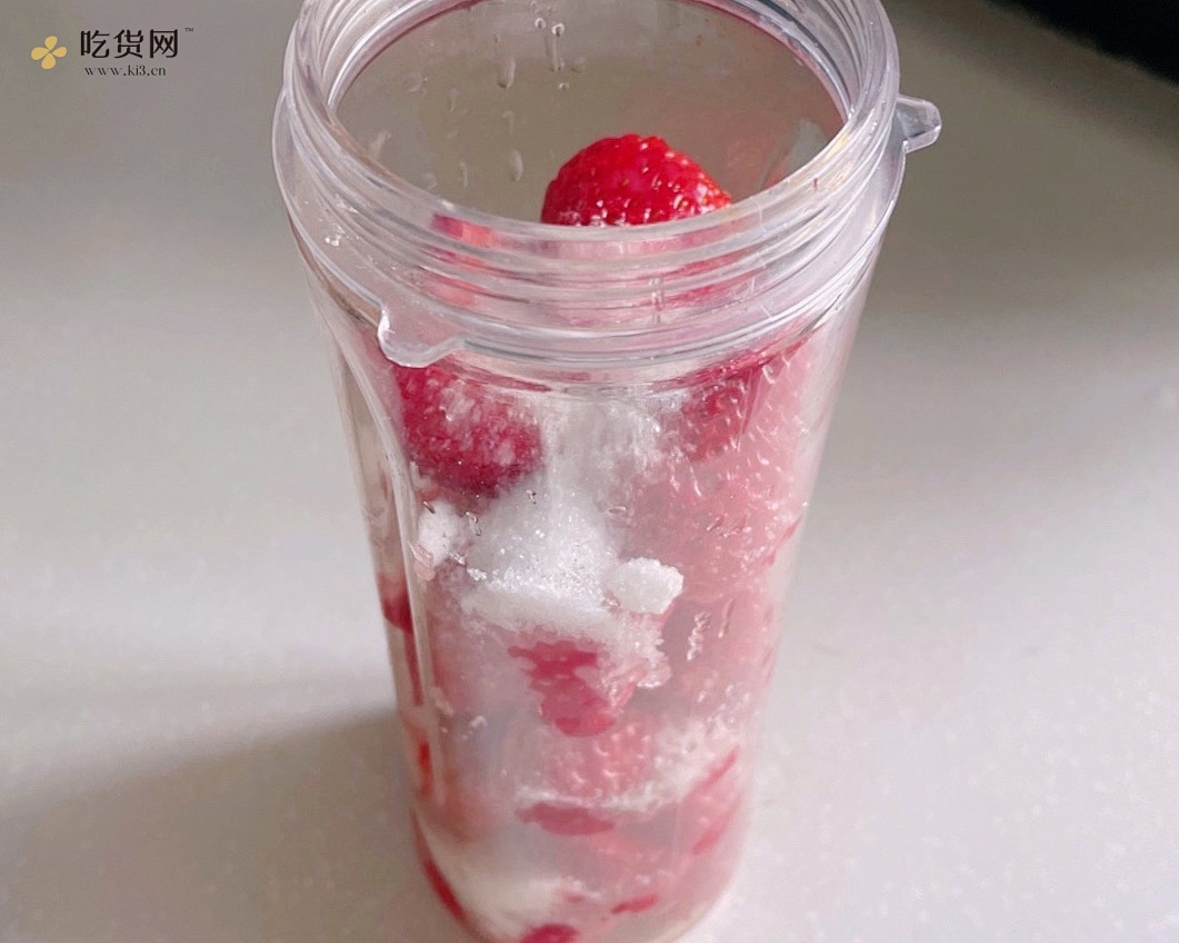 草莓酸奶布丁&草莓牛奶布丁的做法 步骤2