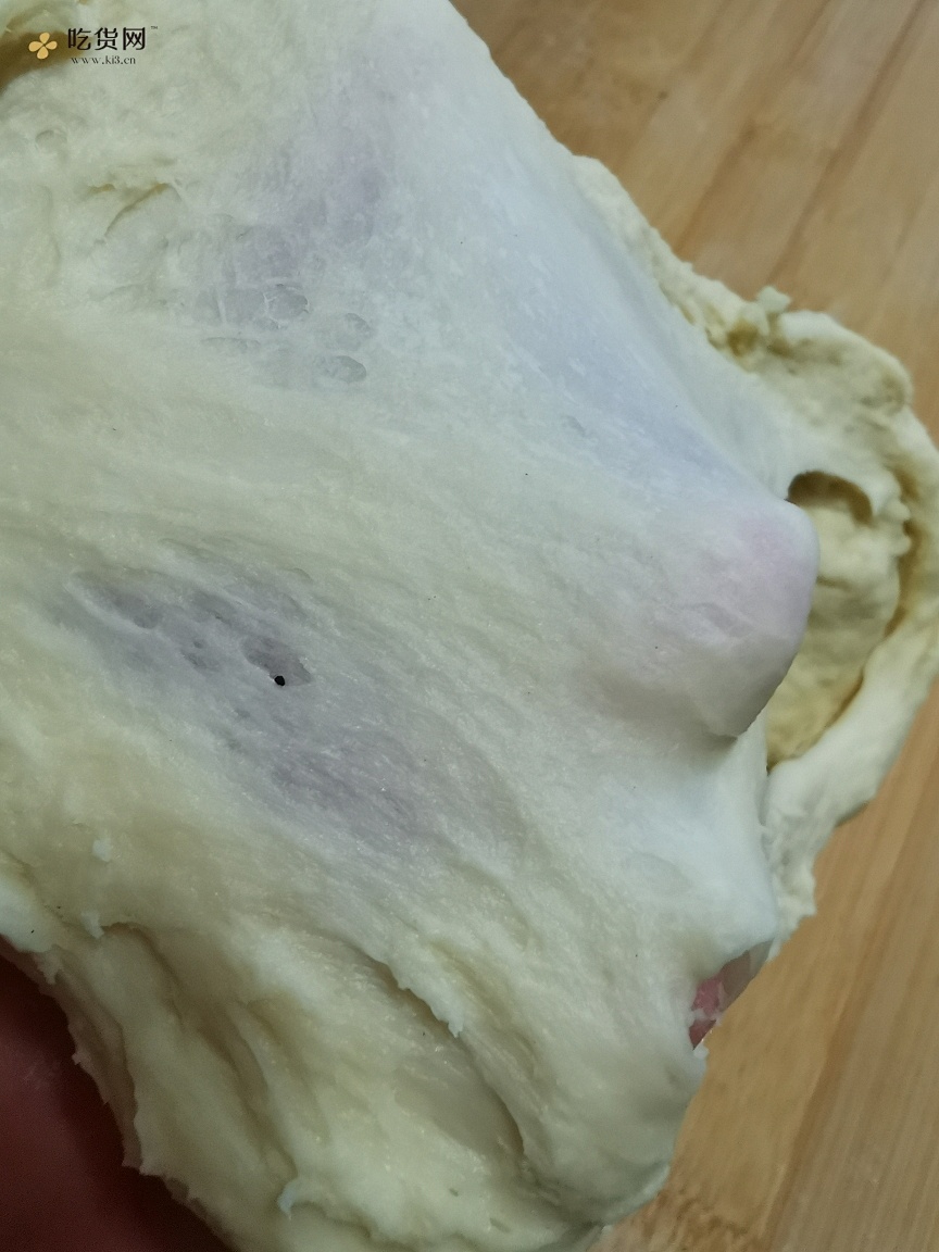 做一次就成功的牛奶吐司面包（手和面揉出手套膜）最后附全麦吐司的做法 步骤12