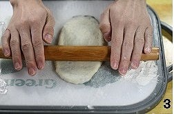 豆沙卷面包的做法 步骤3