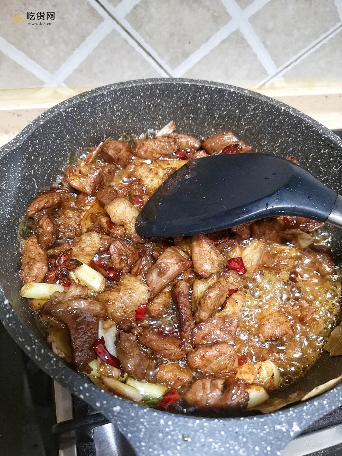 川味红烧牛肉（香菇烧鸡、红烧排骨等川味烧菜通用菜谱）的做法 步骤9