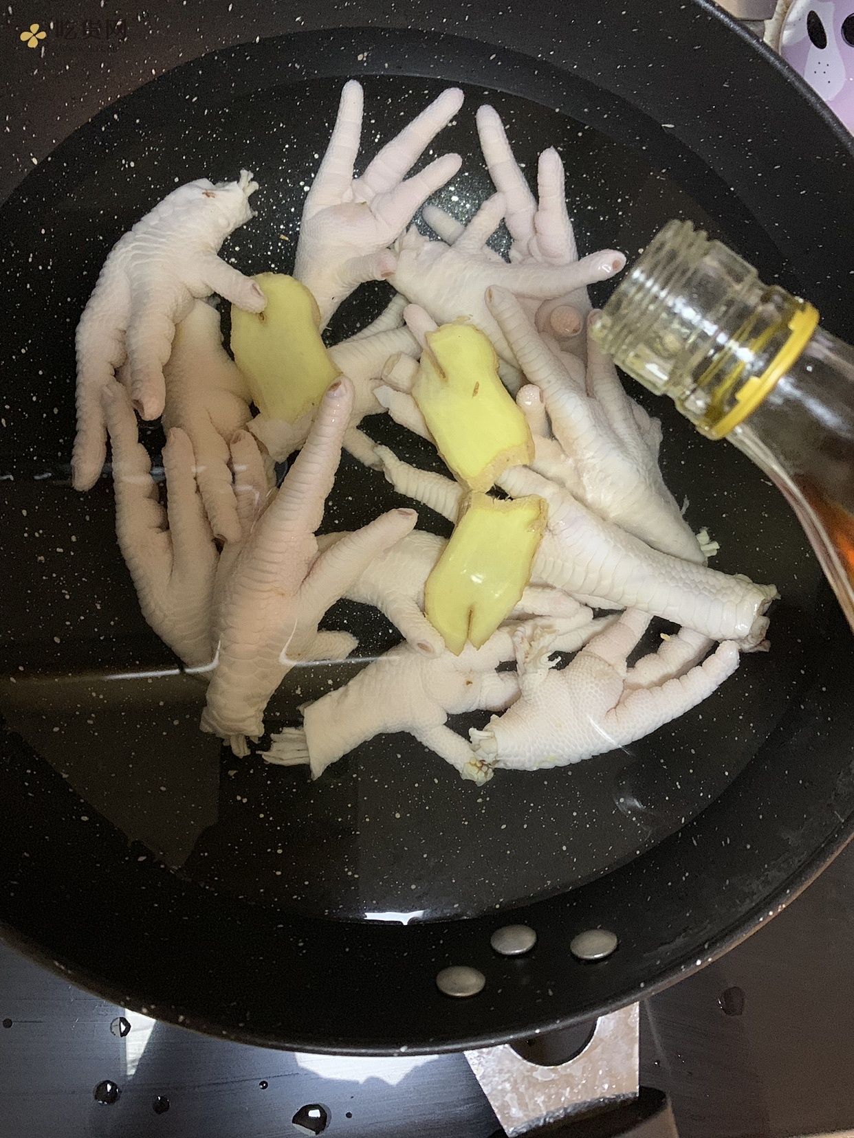 网红柠檬酸辣脱骨鸡爪，相当的正宗的做法 步骤2