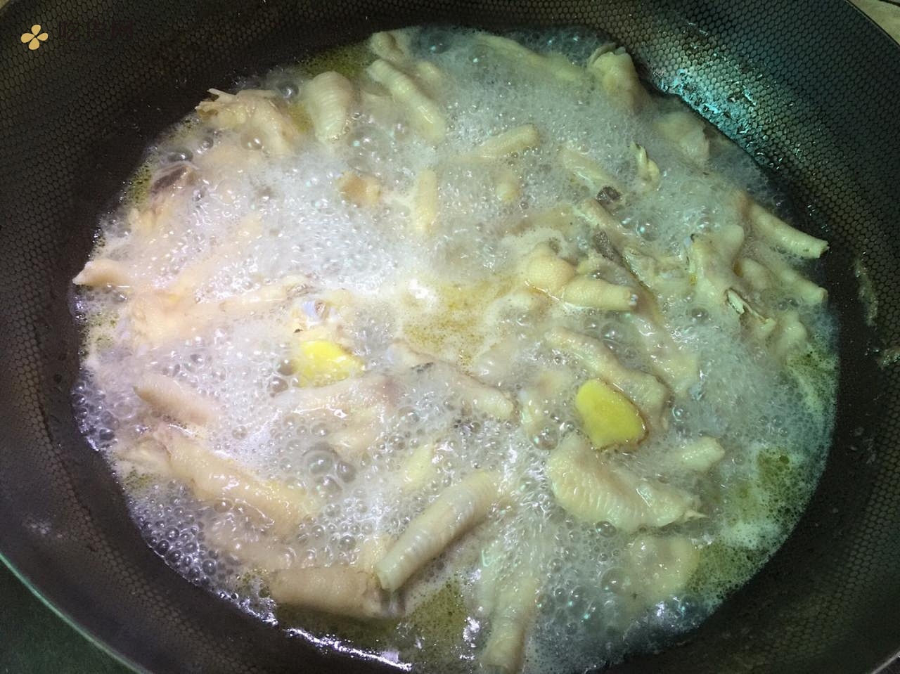 超级开胃的酸辣柠檬鸡爪的做法 步骤4
