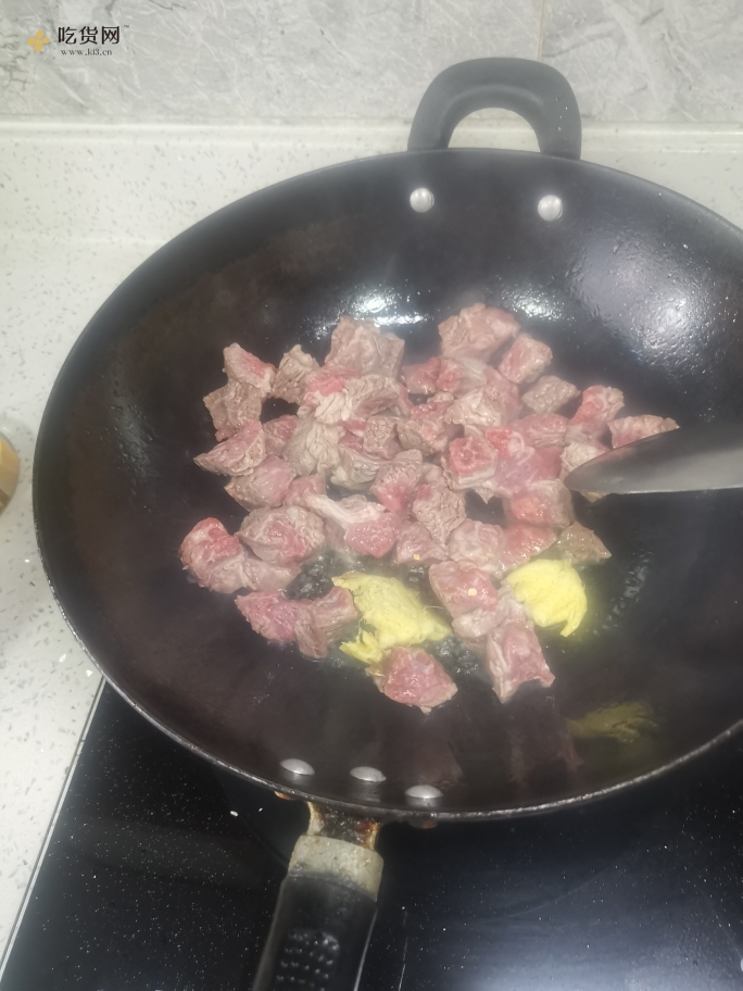 香辣川味：红烧牛肉的做法 步骤4