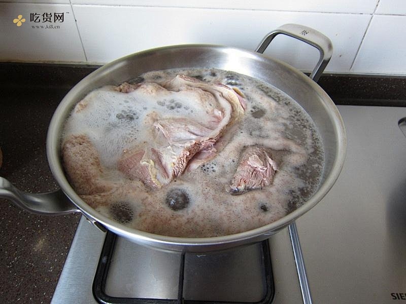 茄汁红烧牛肉面的做法 步骤1