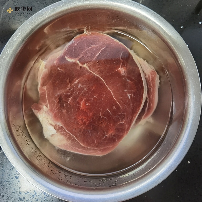 红烧土豆炖牛肉的做法 步骤1