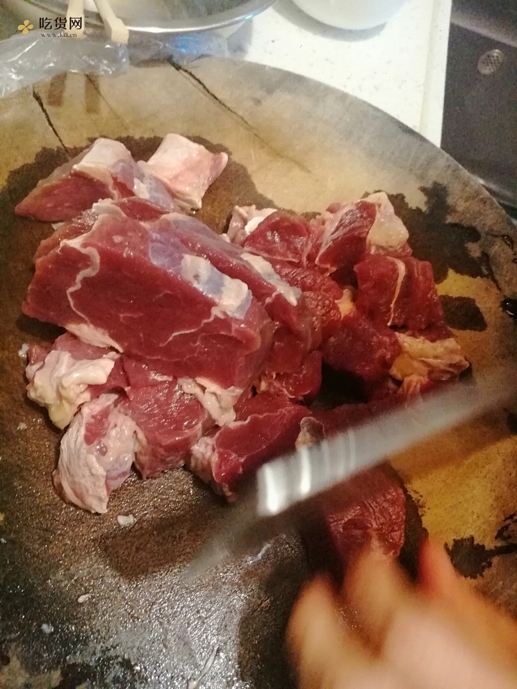 母亲指导红烧牛肉（简单电饭锅）的做法 步骤2