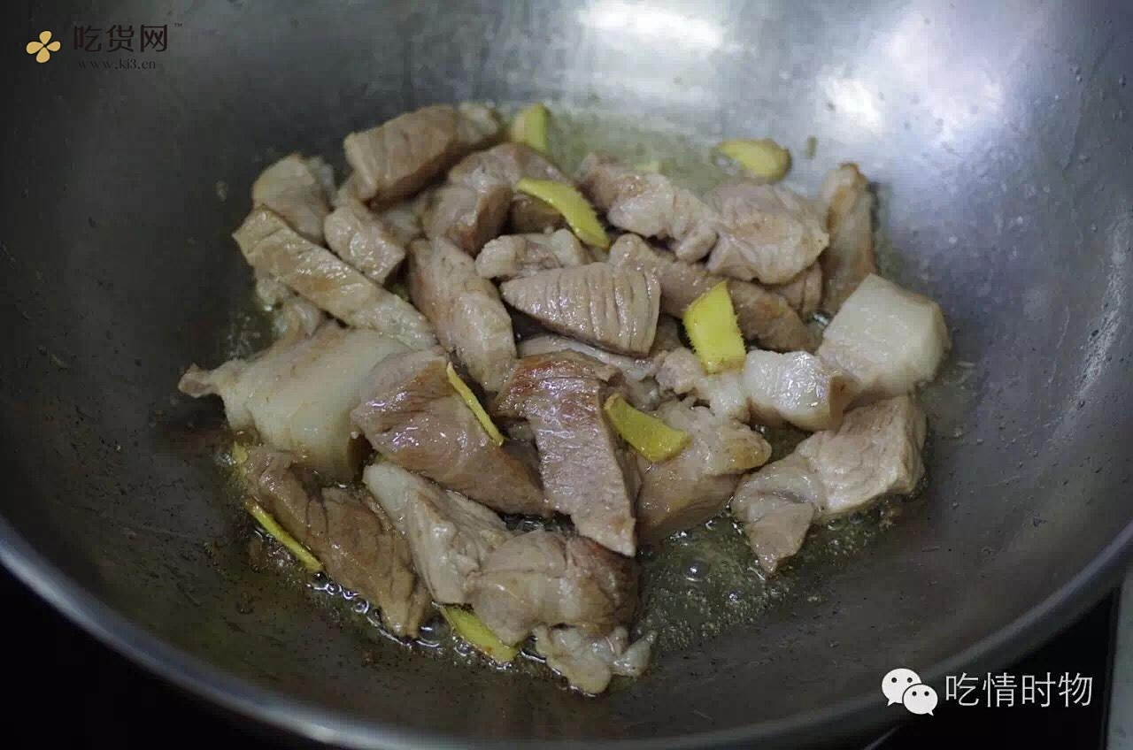 土豆插足梅干菜烧肉的做法 步骤8