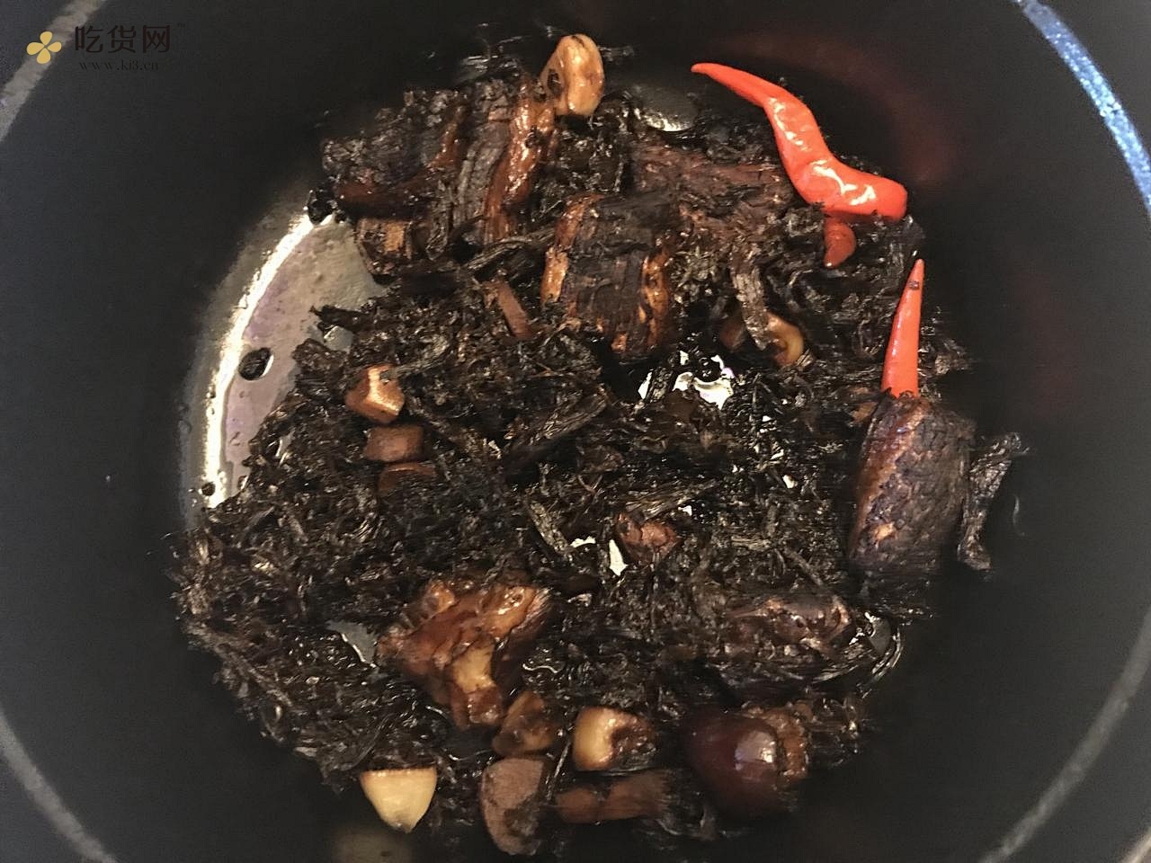 Staub珐琅锅梅干菜烧肉的做法 步骤1