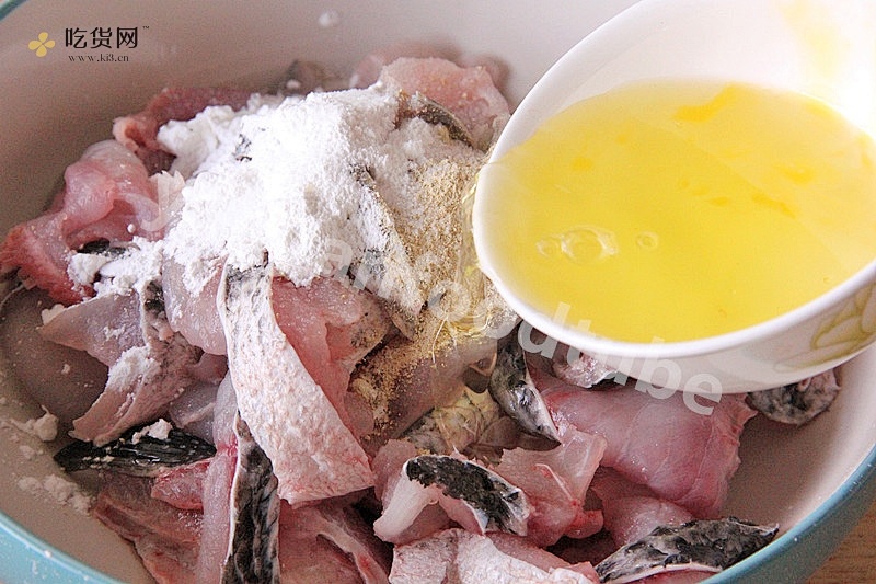 酸菜鱼 Boiled Fish with Sichuan Pickles的做法 步骤6