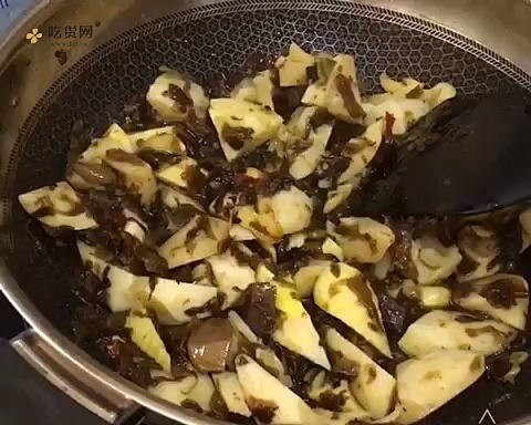 春笋豆腐酸菜鱼的做法 步骤3
