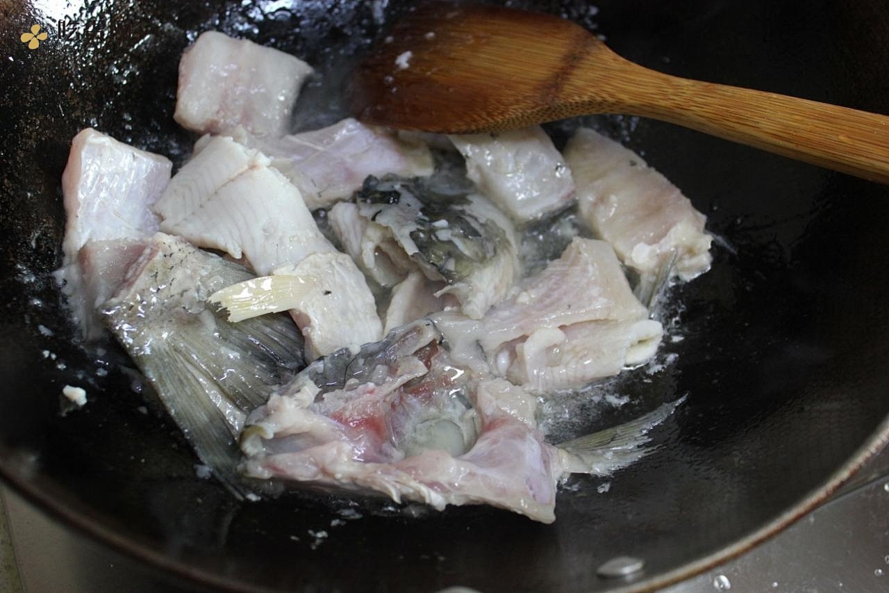 好吃的酸菜鱼的做法 步骤5