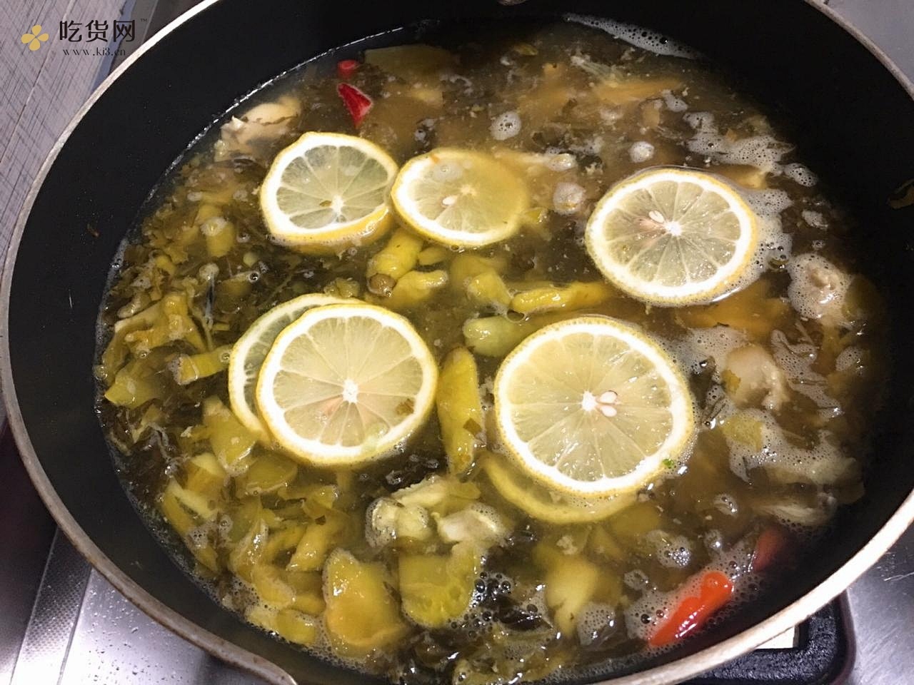 汤都能喝干的酸菜鱼‼️丢弃酸菜鱼包后，鱼肉有了果香的做法 步骤9