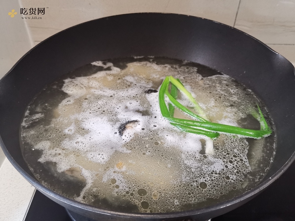 酸菜鱼火锅（黑鱼）的做法 步骤4