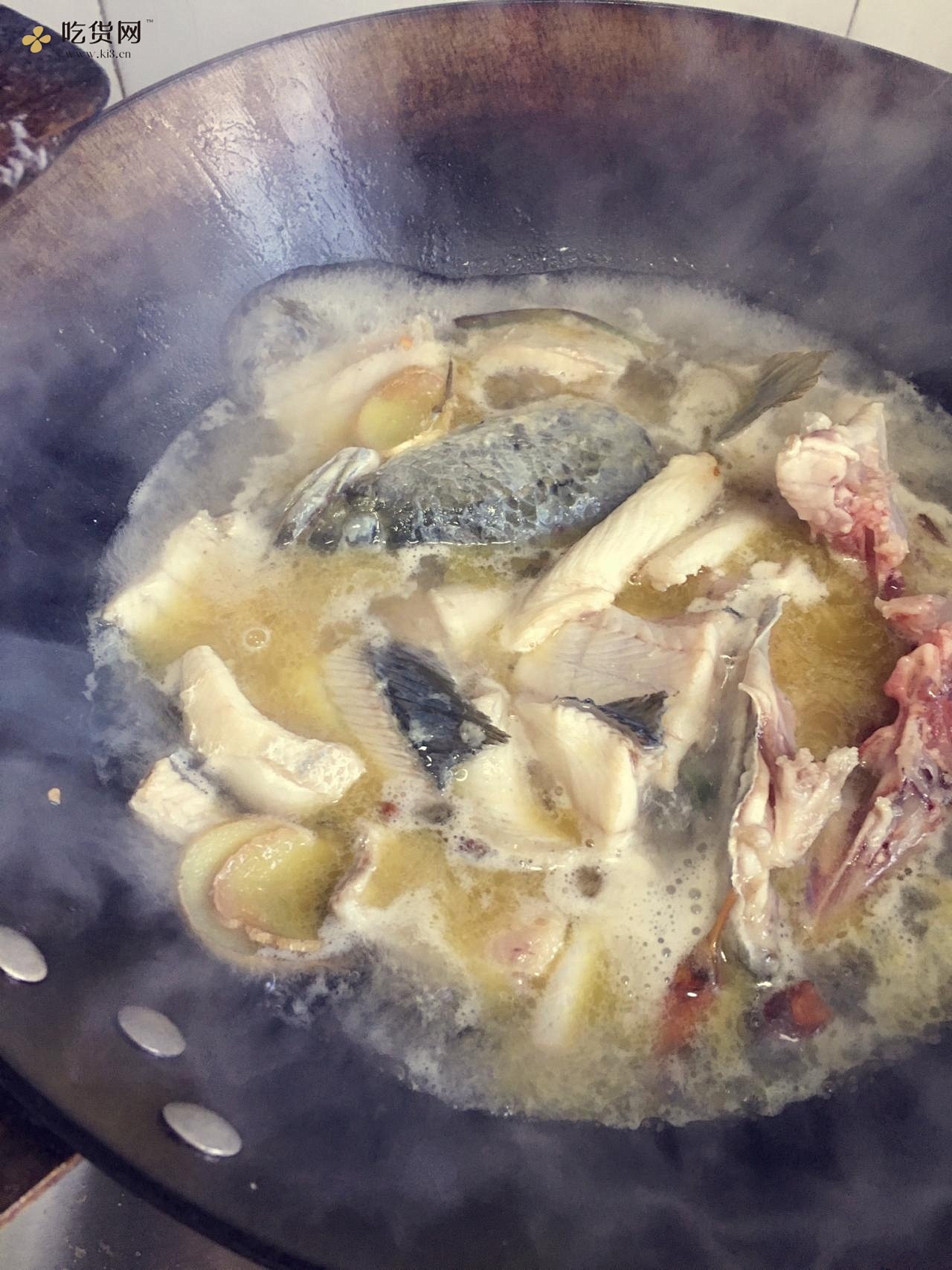 酸菜鱼火锅（菌菇汤底老少皆宜）的做法 步骤5