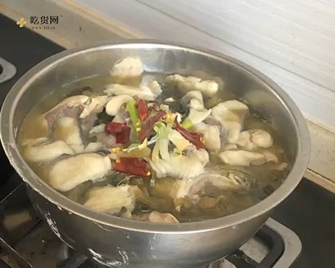 家常做法酸菜鱼的做法 步骤5