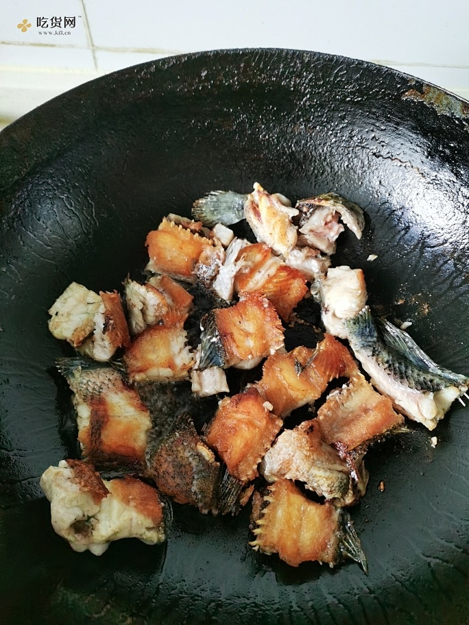 财鱼 黑鱼 酸菜鱼 火锅的做法 步骤2