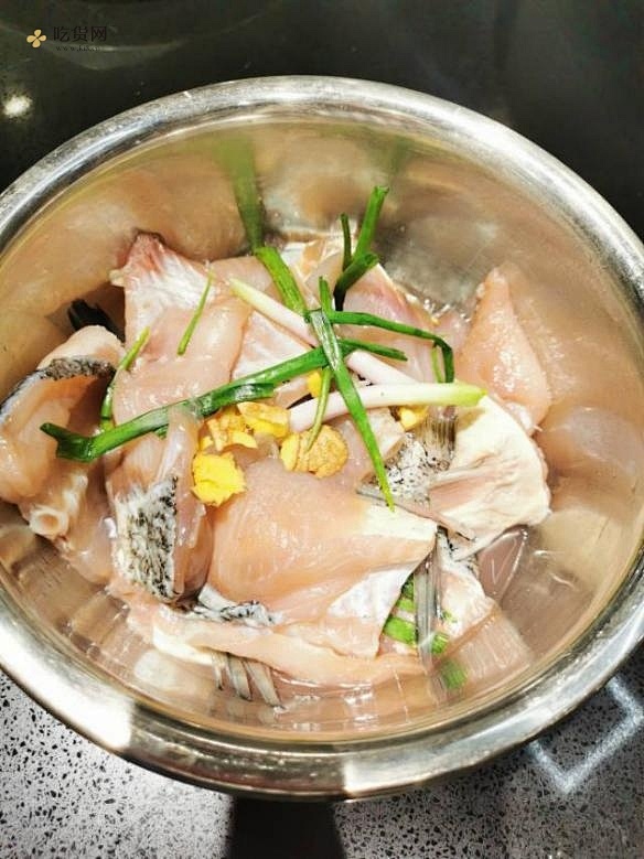 超级容易入手的米博酸菜鱼的做法 步骤1