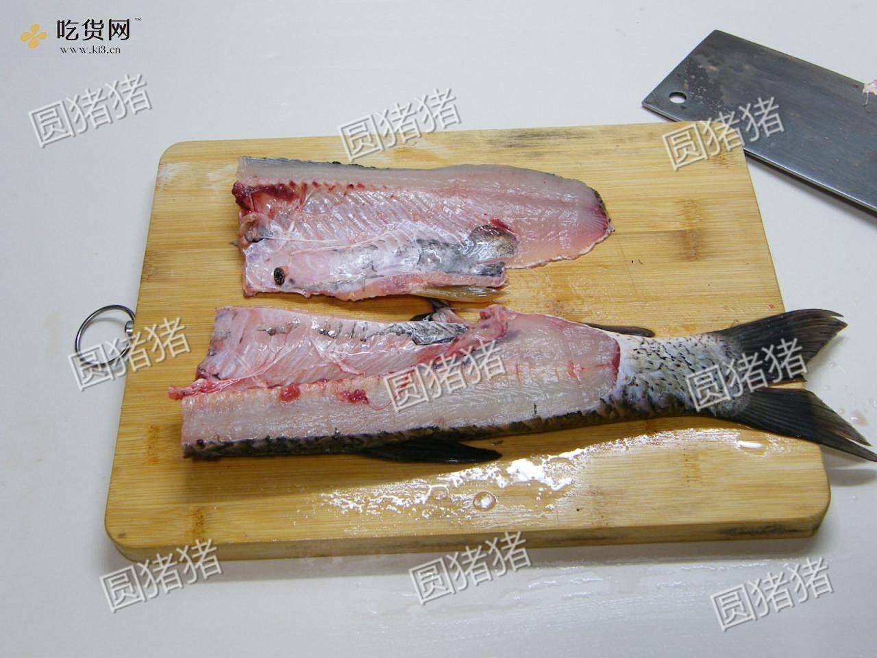 汤鲜鱼嫩的酸菜鱼的做法 步骤4