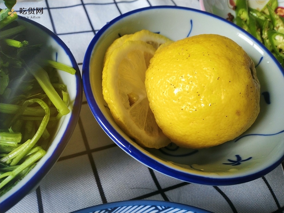 家常易上手的柠檬酸菜鱼的做法 步骤4