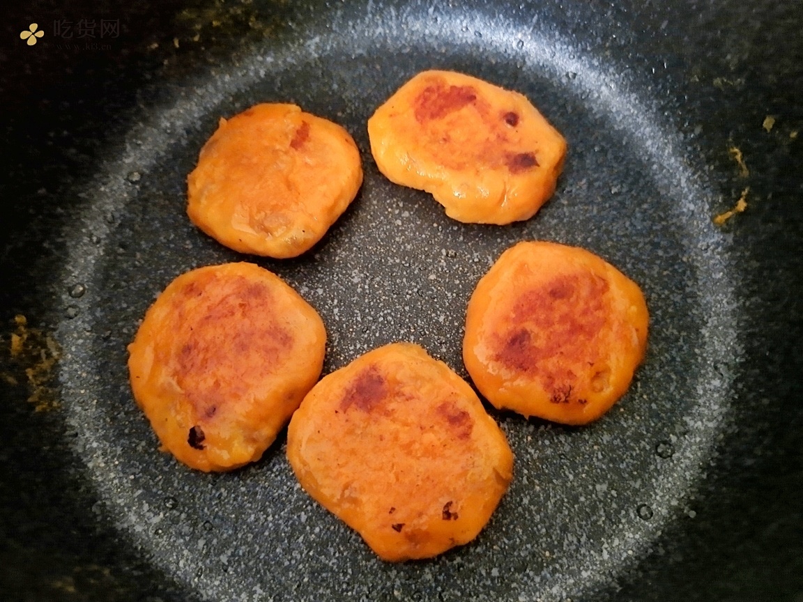 宝宝辅食の红薯小方的做法 步骤5