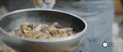 香菇面筋／青椒肉丝浇头冷面的做法 步骤11