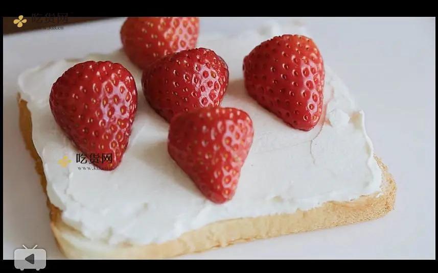【视频】奶油草莓三明治的做法 步骤2