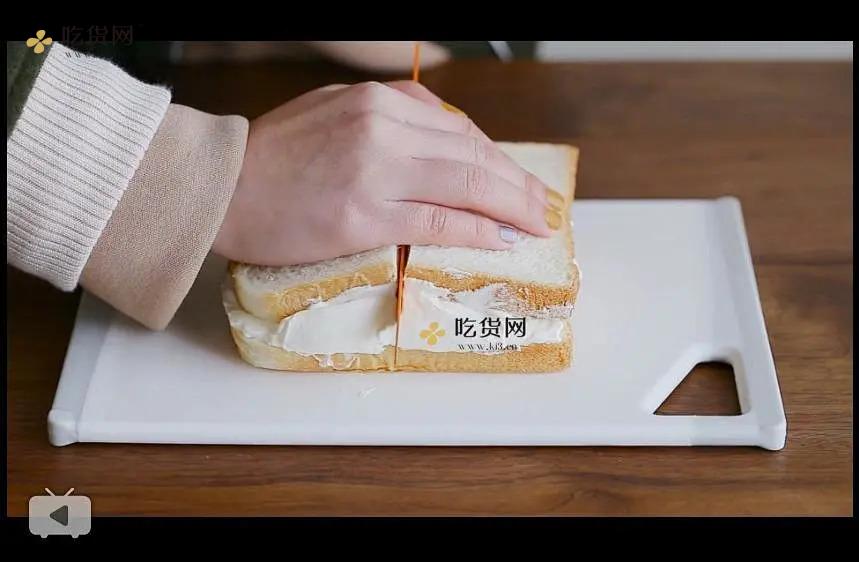 【视频】奶油草莓三明治的做法 步骤4