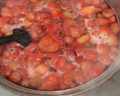 超简单自制草莓罐头的做法 步骤6
