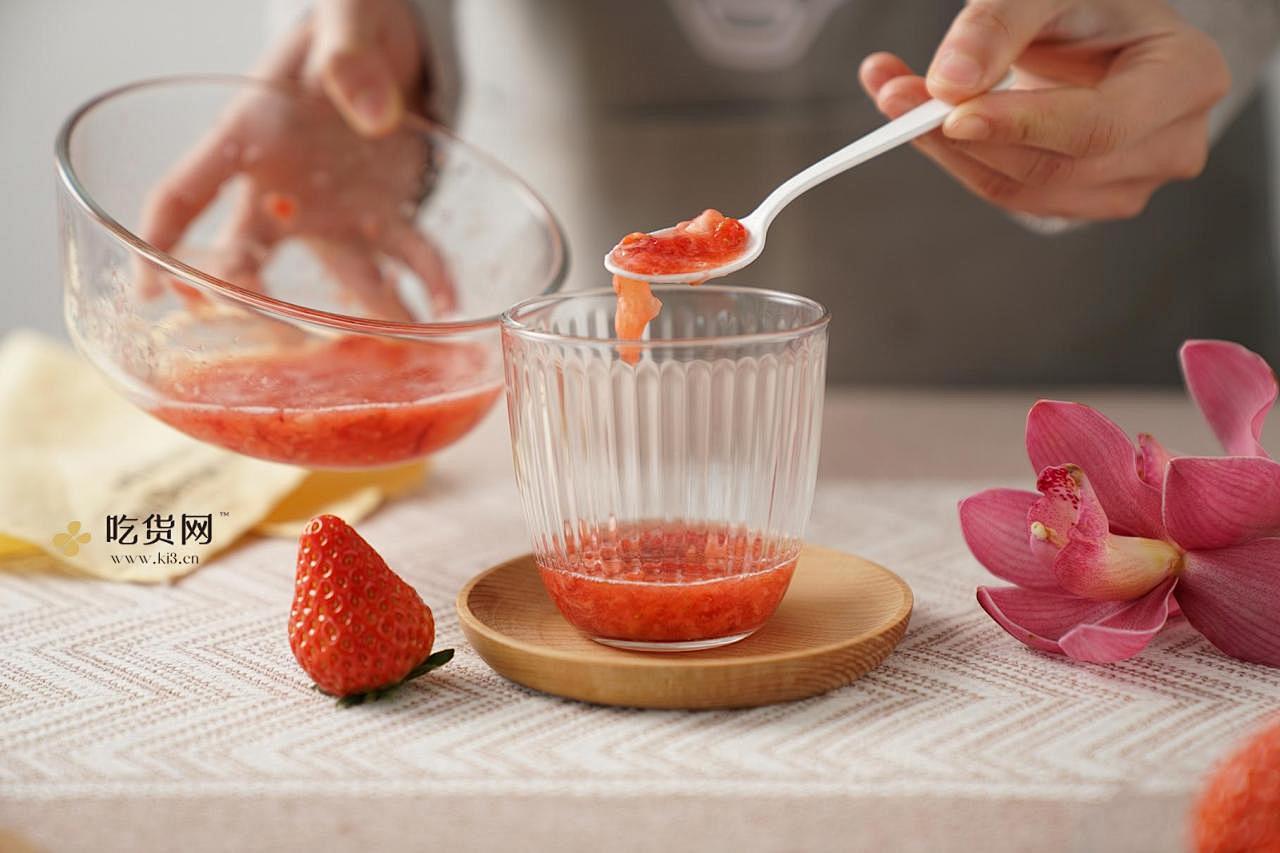 送你一朵小红花-草莓香草奶盖牛奶的做法 步骤9