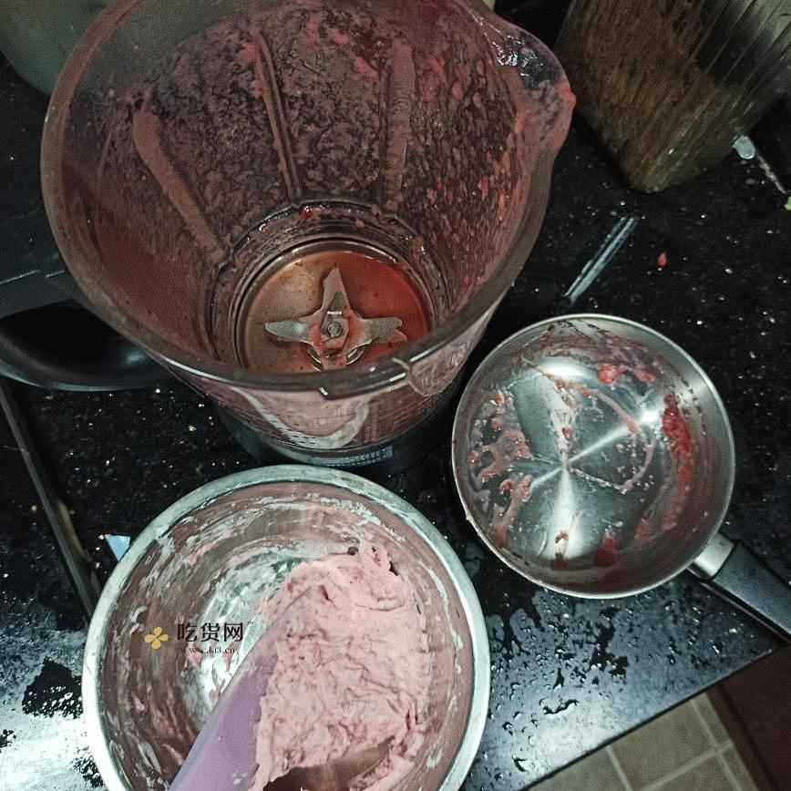 少女心爆棚的鲜草莓阿达籽 珍珠奶茶的做法 步骤1