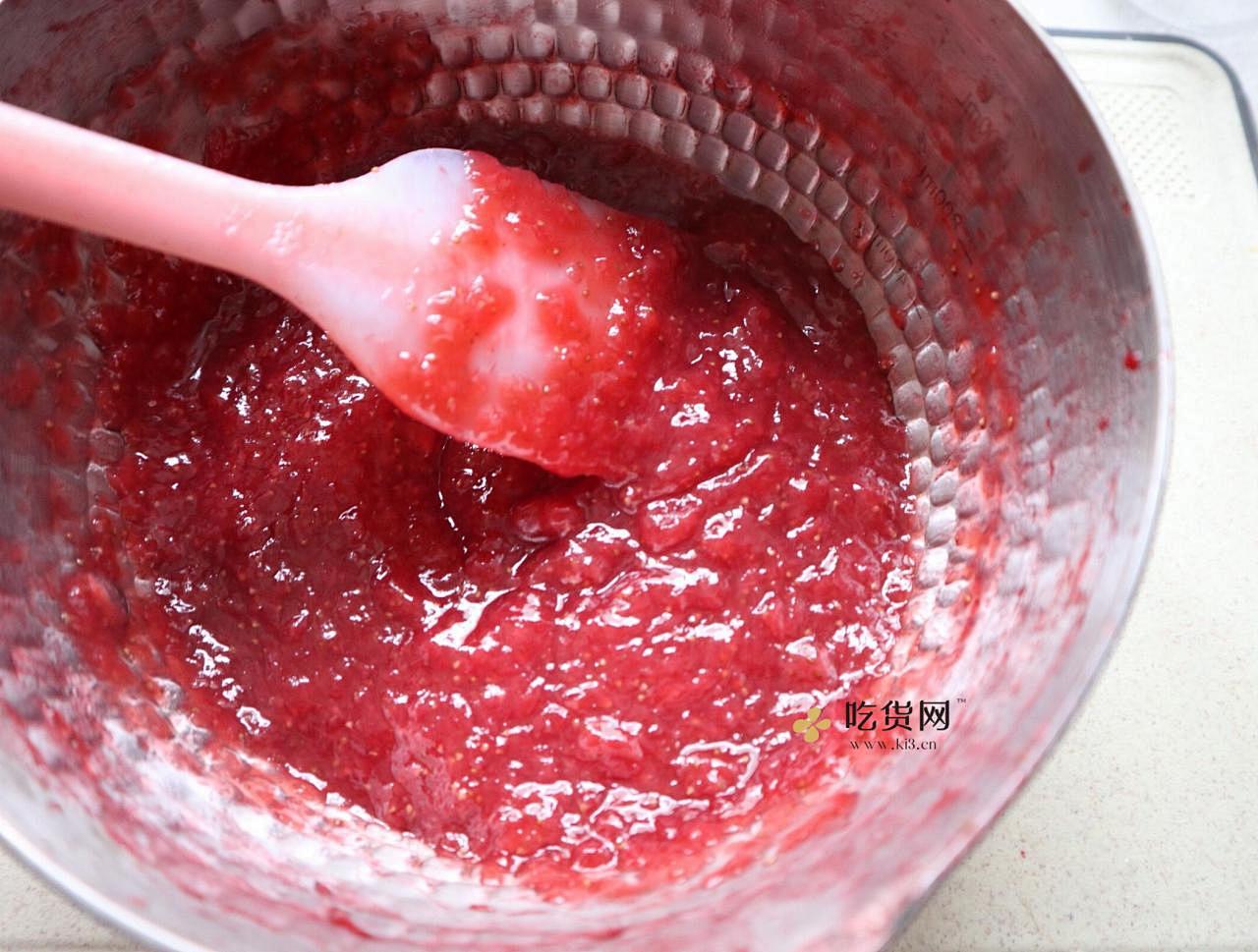 抓住草莓季的尾巴❗️自制草莓奶盖牛乳的做法 步骤7