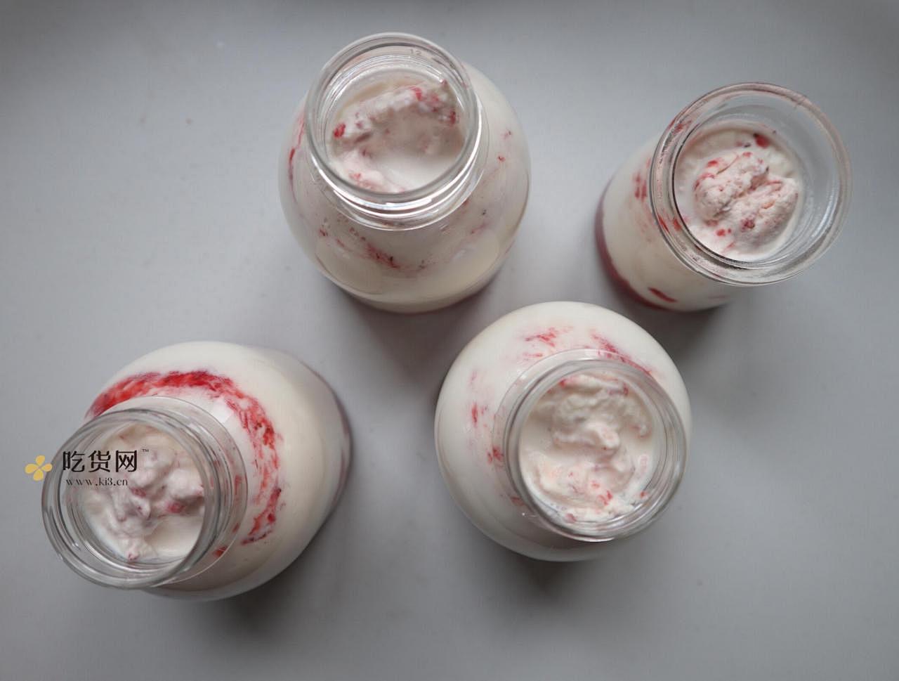 抓住草莓季的尾巴❗️自制草莓奶盖牛乳的做法 步骤10