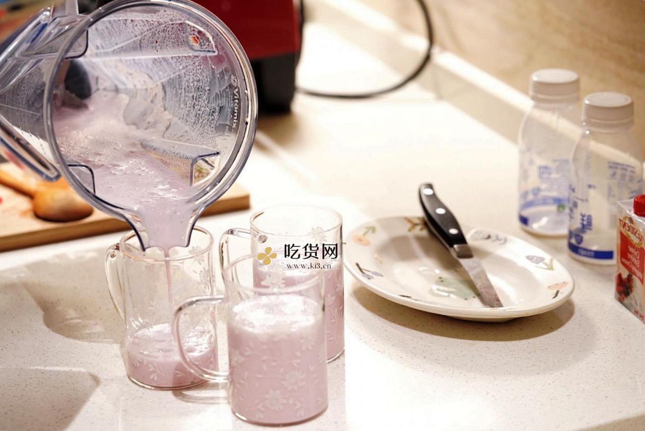 草莓奶昔 ?| 破壁机自制饮品（含快手咸奶盖）的做法 步骤7