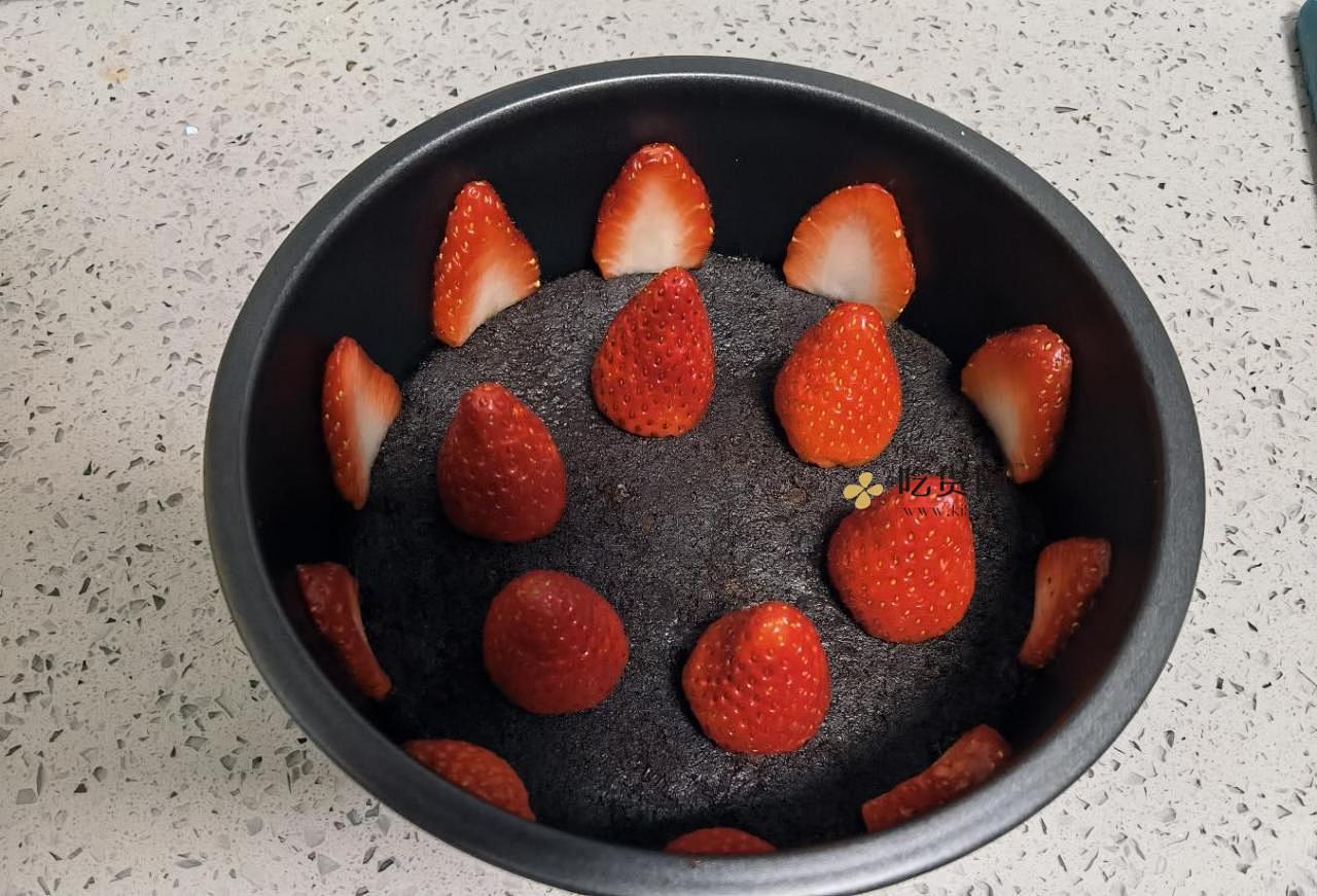 草莓慕斯蛋糕6寸的做法 步骤9